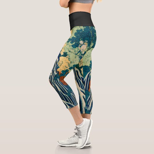 KIRIFURI WASTER FALLS CAPRI LEGGINGS (Links)