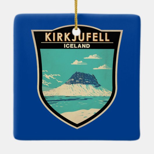 Kirkjufell Island Reisen Vintag Keramikornament (Rückseite)