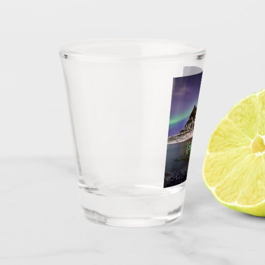 Kirkjufell Mountain in Island Nordlichter Schnapsglas (Links)