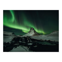 Kirkjufell und Plakat für Nordlichter