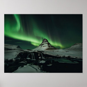 Kirkjufell und Plakat für Nordlichter