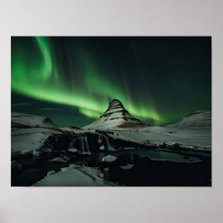 Kirkjufell und Plakat für Nordlichter