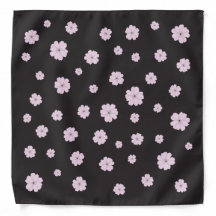 Kirschblüte auf schwarz