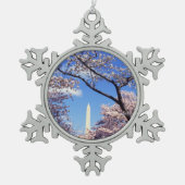 Kirschblüte im Washington DC Schneeflocken Zinn-Ornament (Vorderseite)