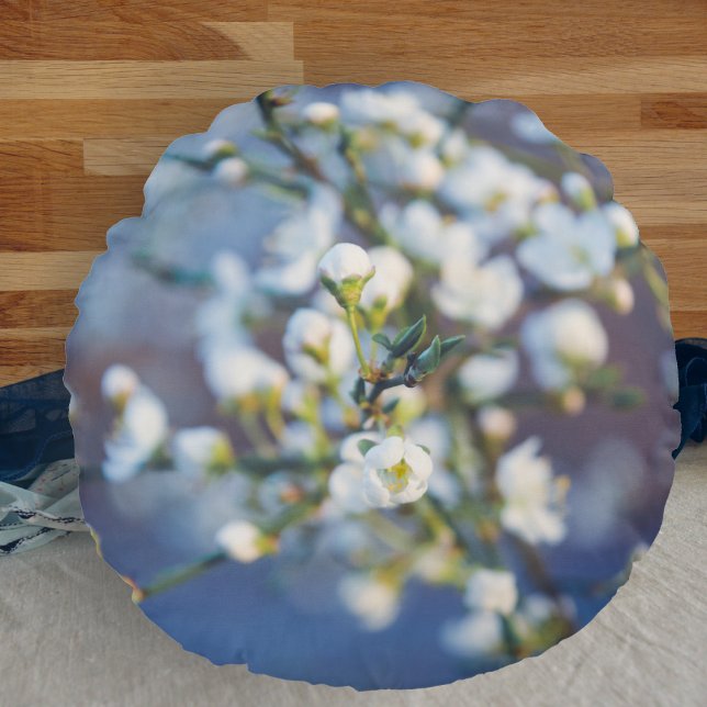 Kirschblüte Rundes Kissen (Von Creator hochgeladen)