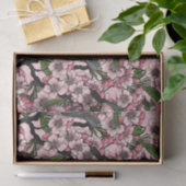 Kirschblüte und Kichererbsen auf rosa Seidenpapier (Geschenk)
