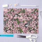 Kirschblüte und Kichererbsen auf rosa Seidenpapier (Handwerk)