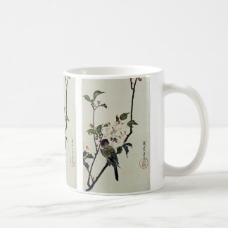 Kirschblüten und kleiner Vogel Kaffeetasse