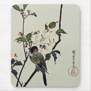 Kirschblüten und kleiner Vogel Mousepad