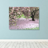 Kirschblütenbaum mit drei Tafelüberwürfen Leinwanddruck (Insitu (Holzboden))