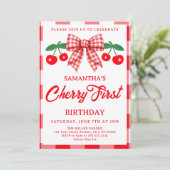 Kirsche 1. Geburtstag Rot Gingham-Schleife Einladung (Stehend Vorderseite)