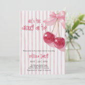 Kirsche auf dem Bow Kirsch-Baby-Shower Einladung (Stehend Vorderseite)