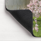 Kirsche blüht durch die Wassermäuse Pad Mousepad (Ecke)
