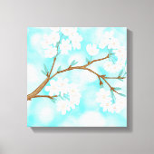 Kirsche blüht gegen blauen Himmel mit Wolken Leinwanddruck (Vorderseite)