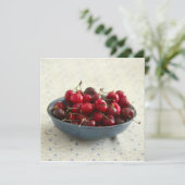 Kirschen in einer blauen Schüssel Karte (Stehend Vorderseite)