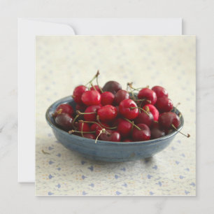 Kirschen in einer blauen Schüssel Karte