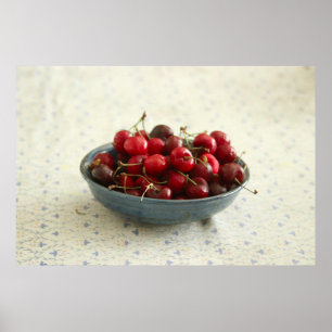 Kirschen in einer blauen Schüssel Poster