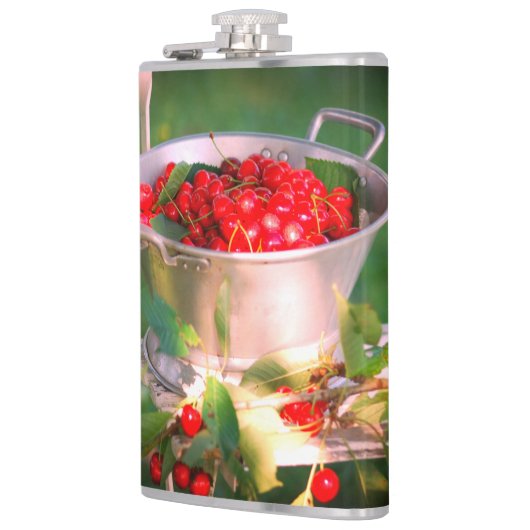 Kirschernte, Hütte Garten Rosalinde Flachmann (Links)