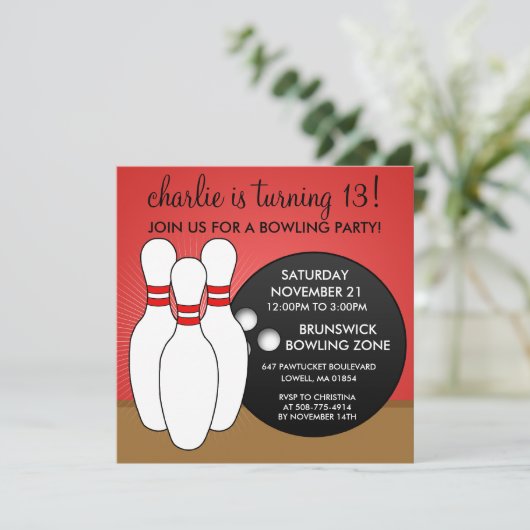 Kirschrot ließ uns ein Ball-Bowlings-Party haben Einladung (Stehend Vorderseite)