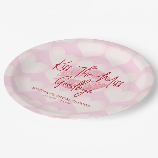 Kiss das Miss Goodbye Valentines Brautparty Pappteller (Schrägansicht)
