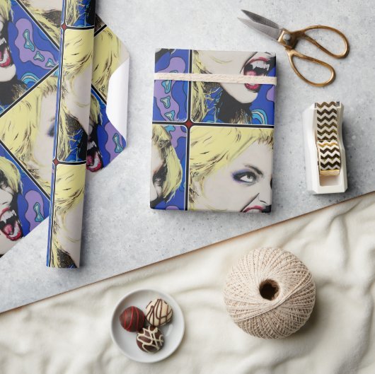 "Kiss Hard" Gemälde auf einem Geschenkpapier (Kunsthandwerk)