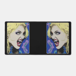 "Kiss Hard" Gemälde auf einem Schreibtischunterlage