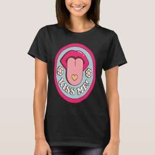 Kiss Me Blume Tongue Out Valentinstag Womens T-Shirt