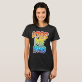 Kiss Me Bro LGBT Q Rainbow Gay Pride Equality Men T-Shirt (Vorne ganz)