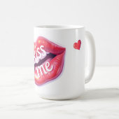 Kiss Me Glossy Red Lips Art Illustration Kaffeetasse (VorderseiteRechts)
