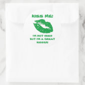 Kiss Me-Green Irish Kiss Runder Aufkleber (Tasche)