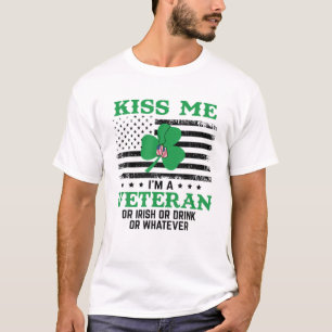 Kiss Me I bin ein Veteran Irish St Patrick's Day T-Shirt