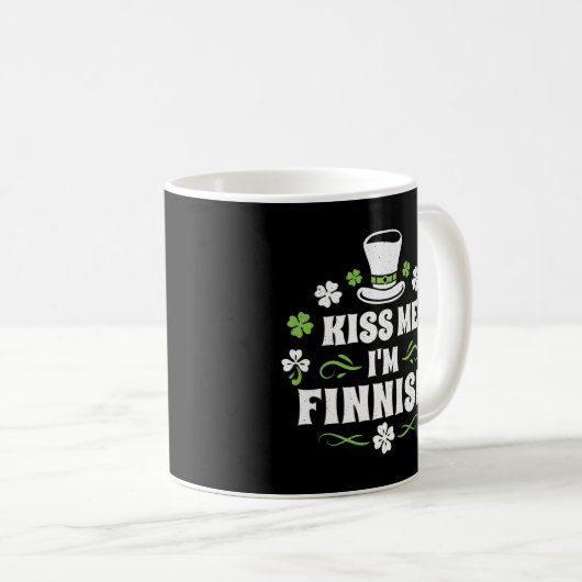 Kiss Me I bin Finnischer St Patrick's Day Finnisch Kaffeetasse (VorderseiteRechts)