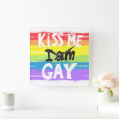 Kiss Me I Bin Gay Quadratische Wanduhr (Zuhause)