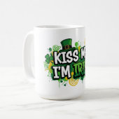 Kiss Me I bin Irish St. Patrick's Day Kaffeetasse (Vorderseite Links)