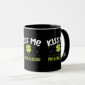 Kiss Me I bin Sullivan - Nachname Sullivan Tasse (VorderseiteRechts)