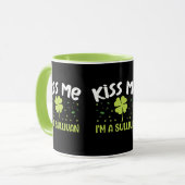 Kiss Me I bin Sullivan - Nachname Sullivan Tasse (Vorderseite Links)