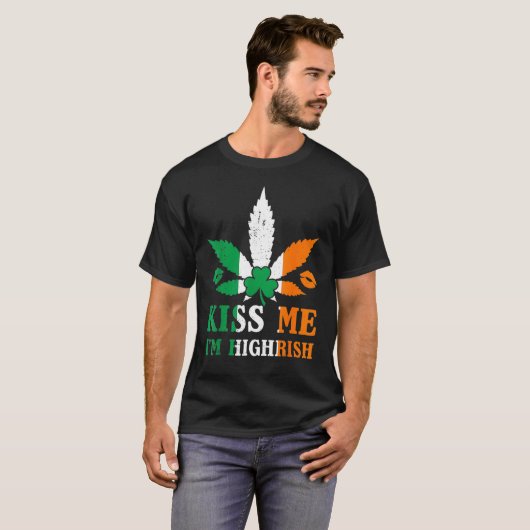 Kiss Me I i Irish Kleeblatt Funny Irish St Patrick T-Shirt (Vorne ganz)