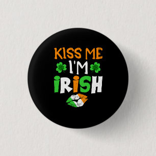 Kiss me i_m irish button