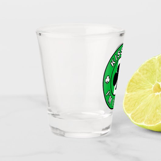 Kiss Me Ich bin irisch Schnapsglas (Links)