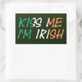 Kiss Me Ich bin irisch überlagert auf irischer Fla Rechteckiger Aufkleber (Tasche)