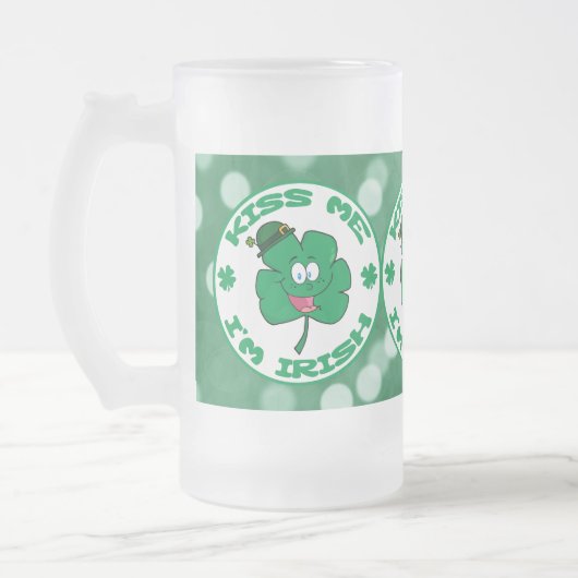 Kiss Me Ich bin Irish Clover Face Green Bokeh Mattglas Bierglas (Links)