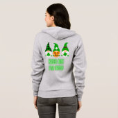Kiss Me Ich bin Irish St. Patrick's Day Gnome Klee Hoodie (Schwarz voll)