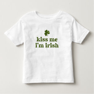 Kiss Me Ich bin Irish St. Patrick's Day Green Klee Kleinkind T-shirt