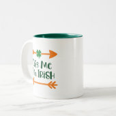 Kiss Me Ich bin keine irische Funny Paddy's Drinki Zweifarbige Tasse (Vorderseite Links)