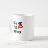 Kiss Me Im A Farrier Tasse (Vorderseite Links)