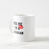Kiss Me Im a Librarian Tasse (Vorderseite Links)