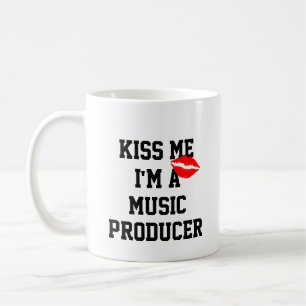Kiss Me Im A Music Producer Tasse