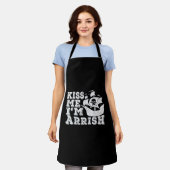 Kiss Me I'm Arrish Pirate Ship Drinking St Patrick Schürze (Getragen)