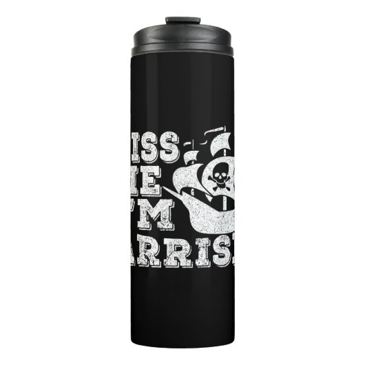 Kiss Me I'm Arrish Pirate Ship Drinking St Patrick Thermosbecher (Vorderseite)