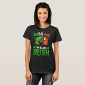 Kiss Me I'm Black Irish St Patricks Day American A T-Shirt (Vorne ganz)